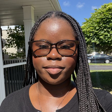 Maeva, French tutor at Winny French